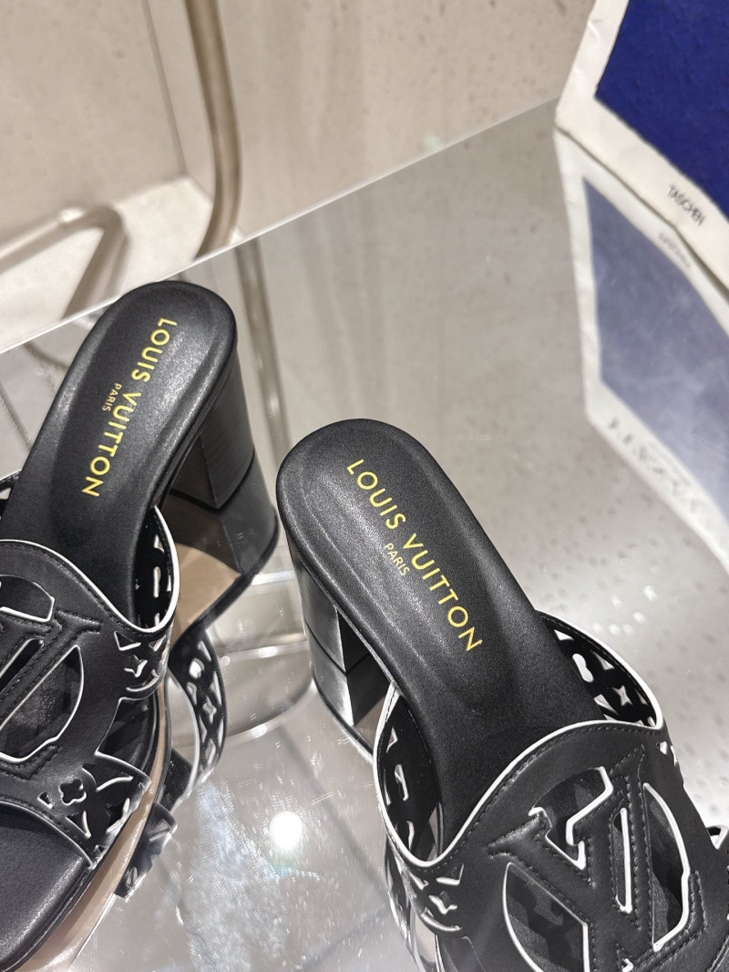 l0vis Vvtt0n heeled shoes